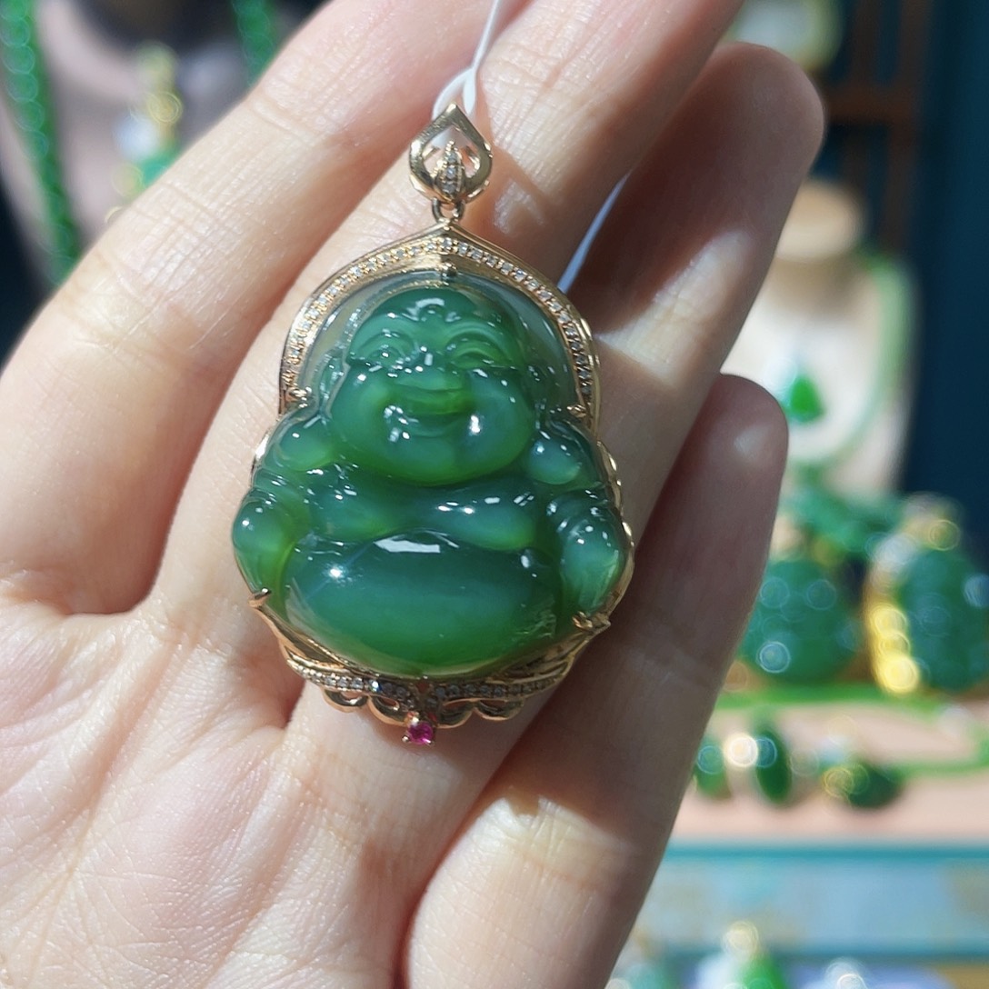 和田玉（碧玉）颈饰18K金镶嵌