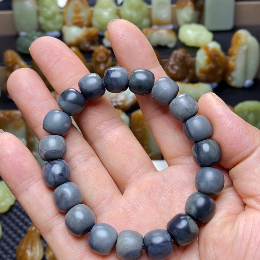和田玉未镶嵌吊坠(不含链)
