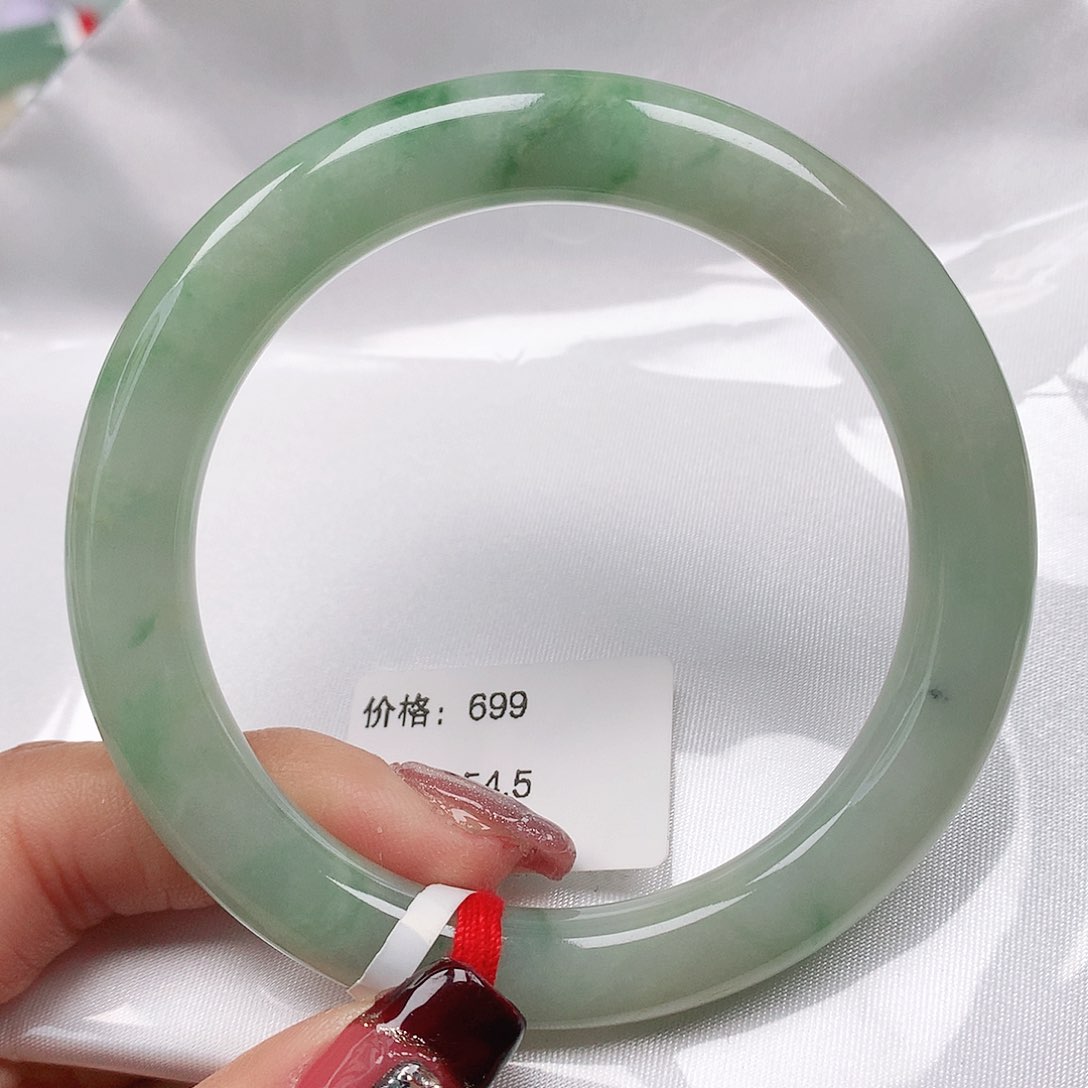 翡翠手镯（圆镯）未镶嵌天然翡翠手镯54