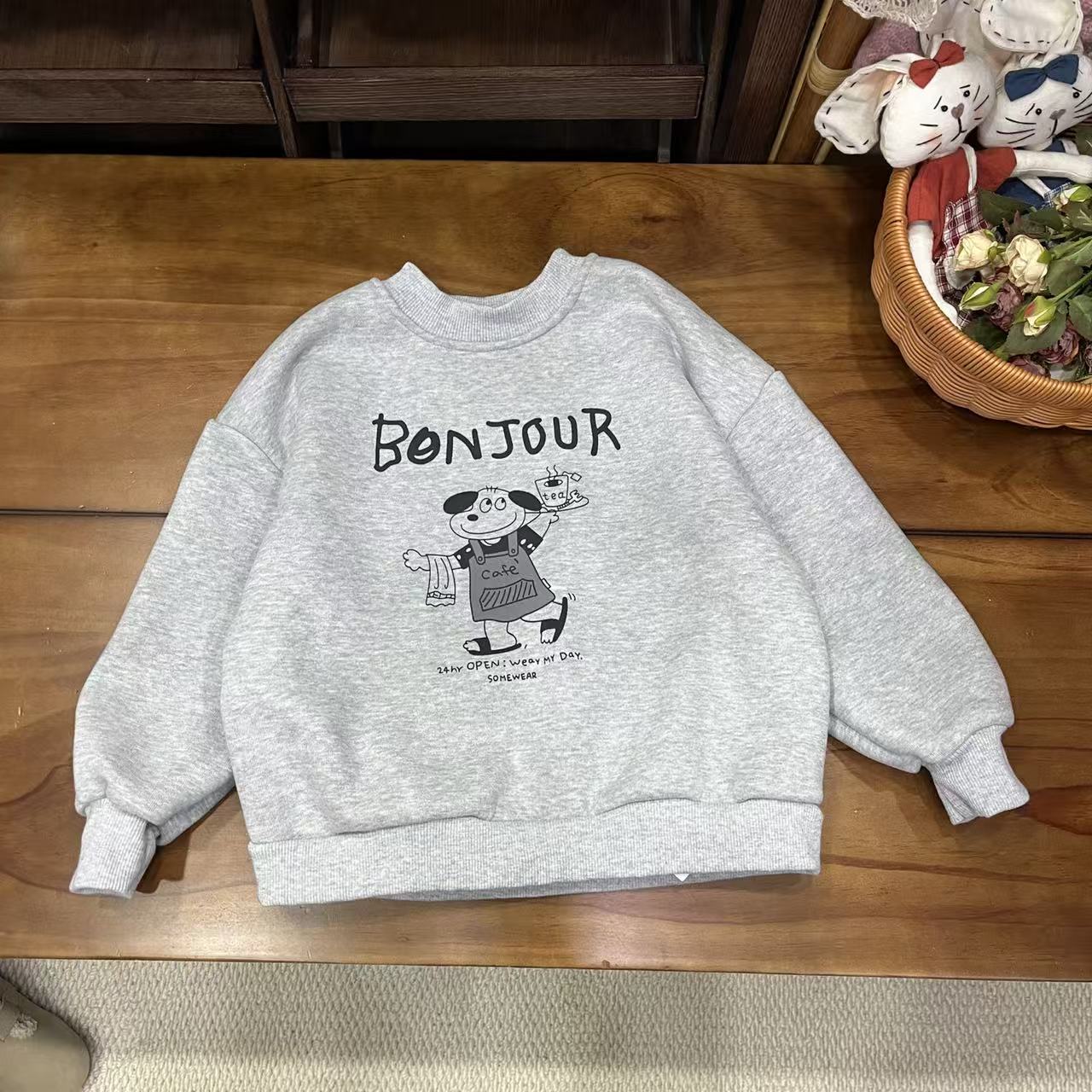 〖姐姐家〗2025冬款儿童咖啡小狗印花加薄绒卫衣-lm7967