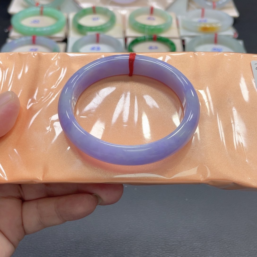 翡翠手镯未镶嵌56贵妃