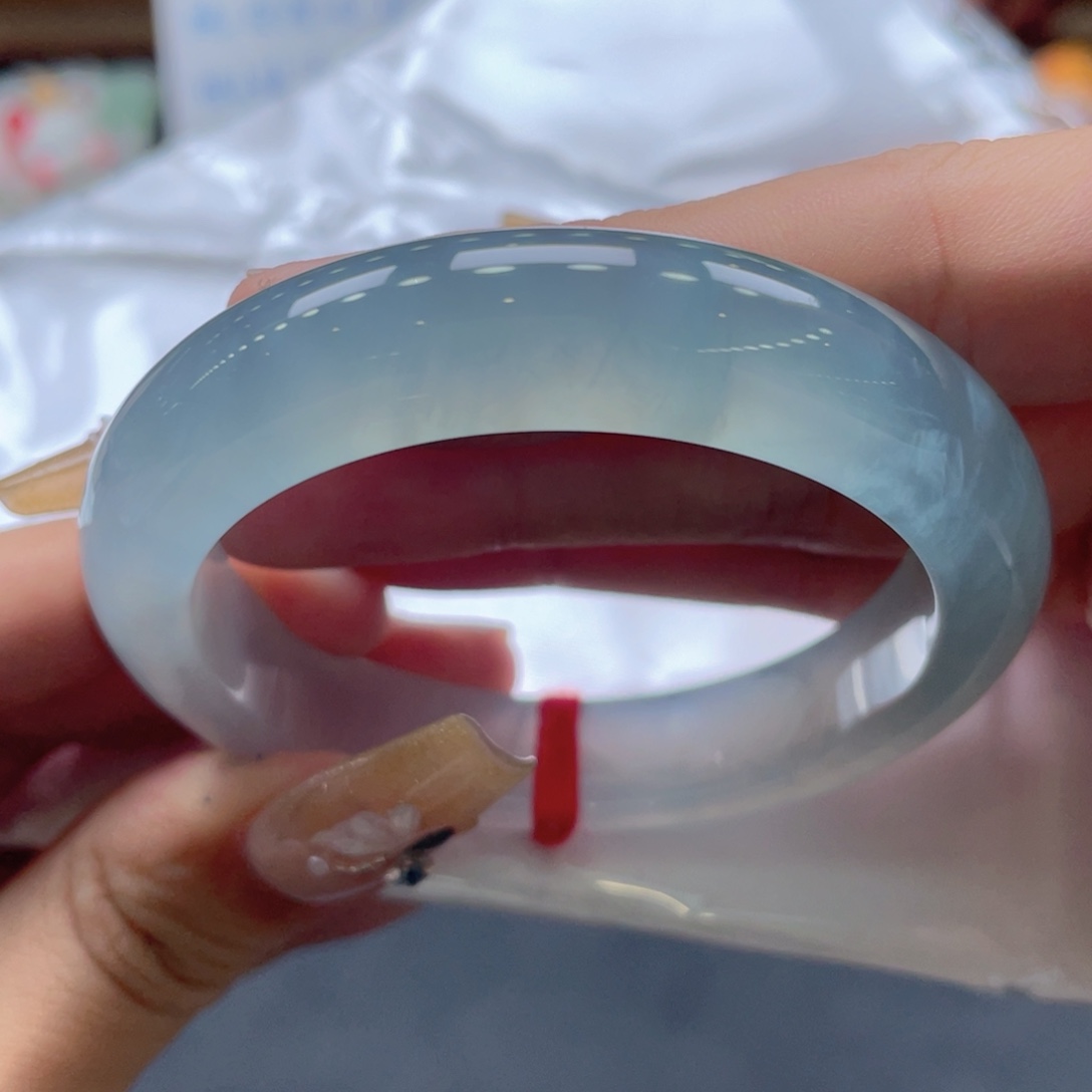 翡翠手镯未镶嵌11号需要包容