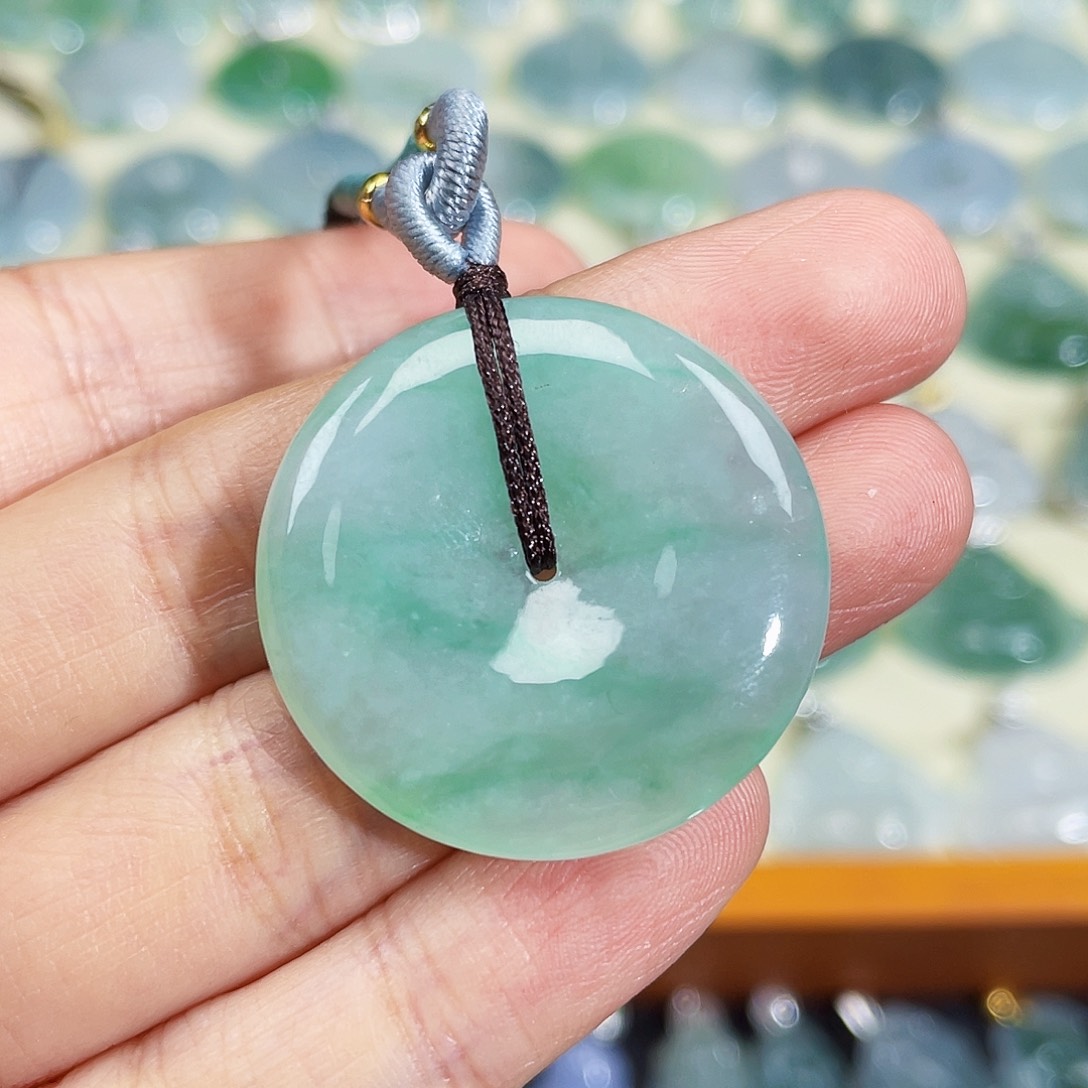 翡翠未镶嵌颈饰吊坠