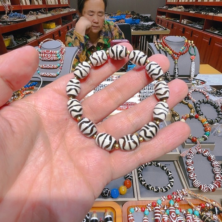 未镶嵌玛瑙/玉髓珠宝奇石