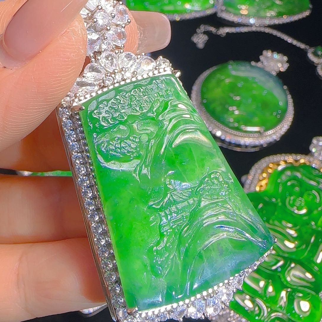 翡翠吊坠(赠链)银S925镶嵌