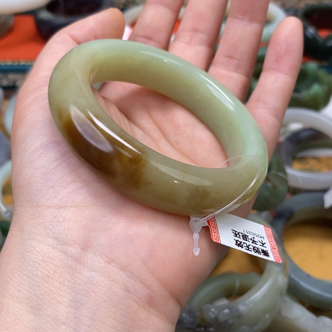 和田玉未镶嵌手镯54