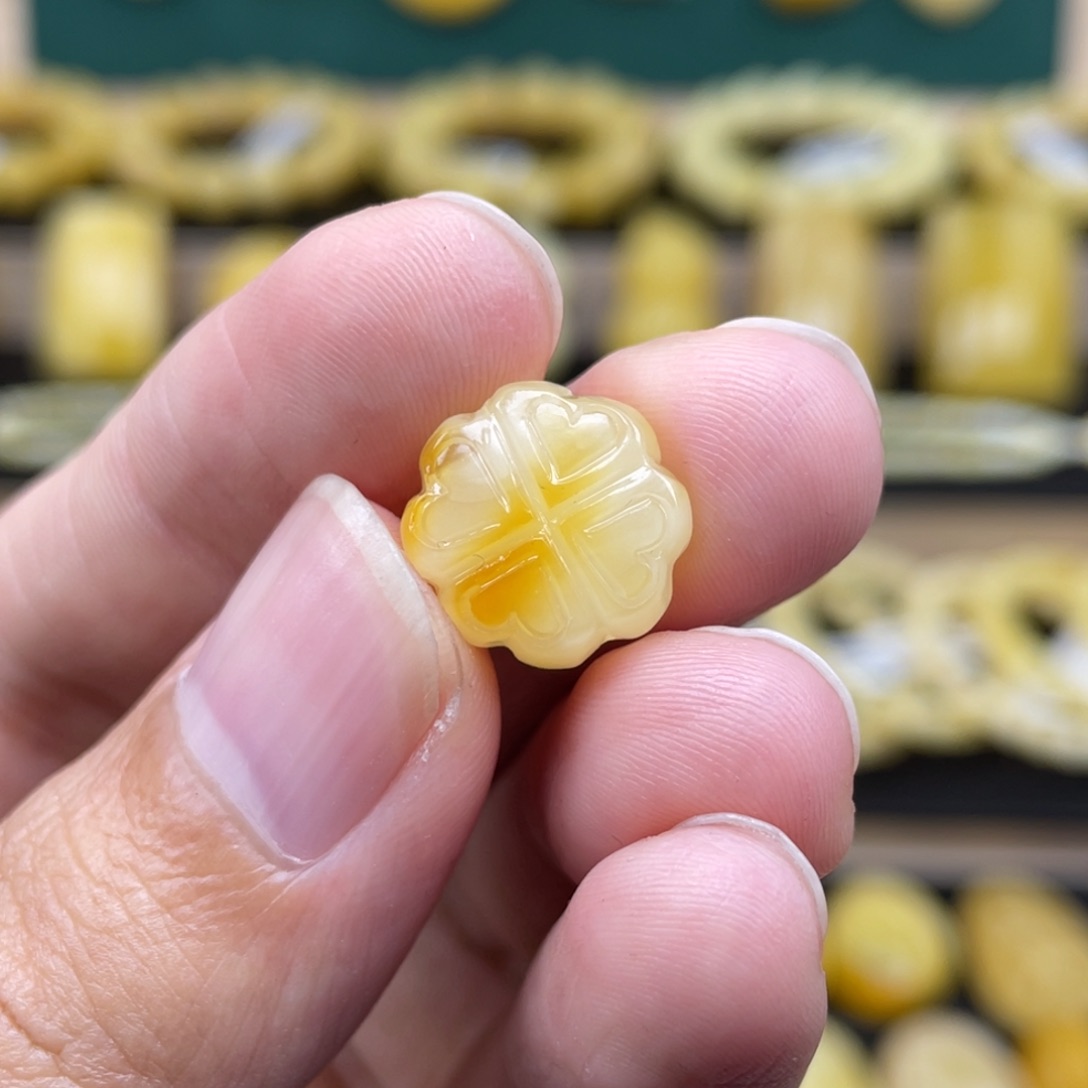 琥珀裸石未镶嵌琥珀蜜蜡