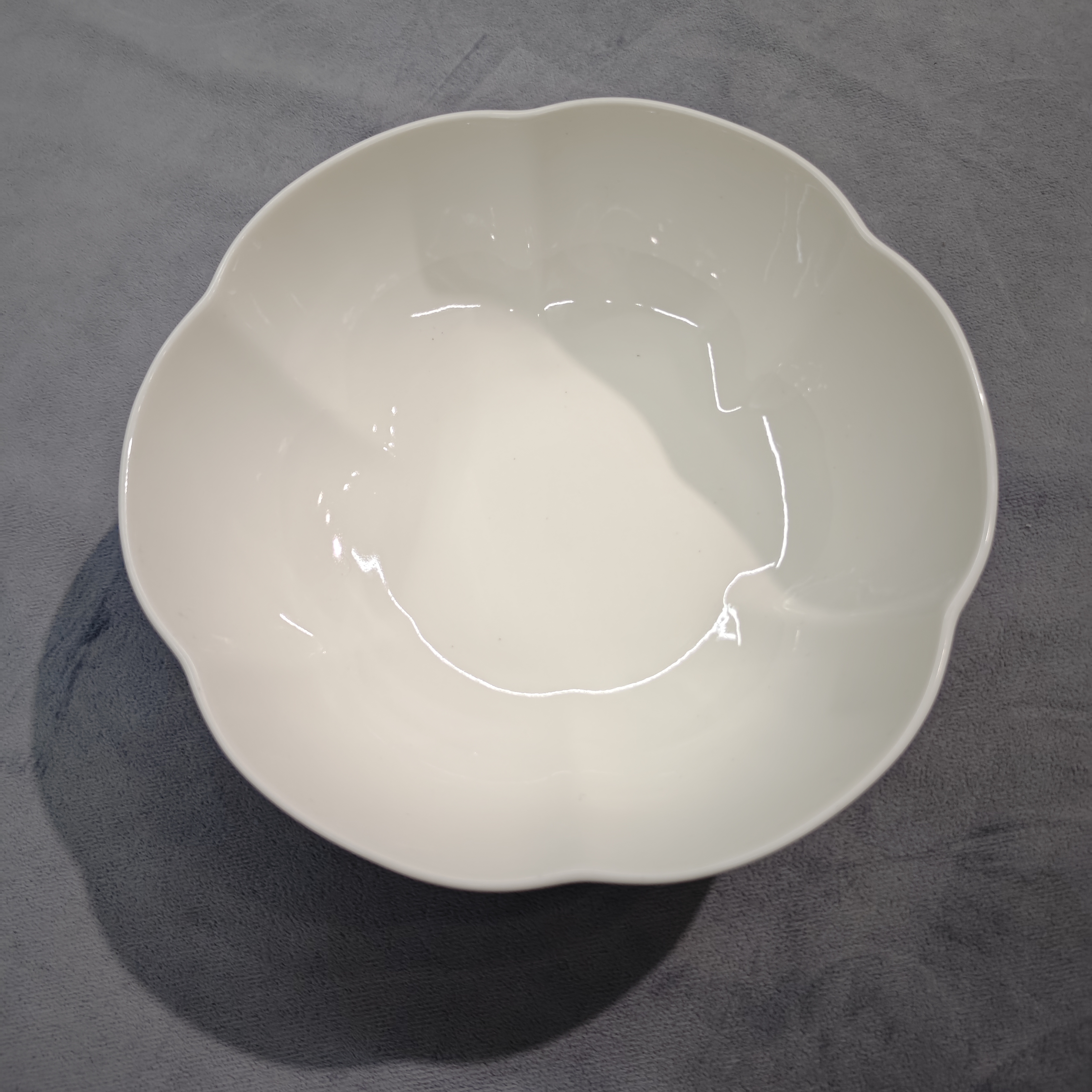 R160 暖白花朵8寸面碗微瑕