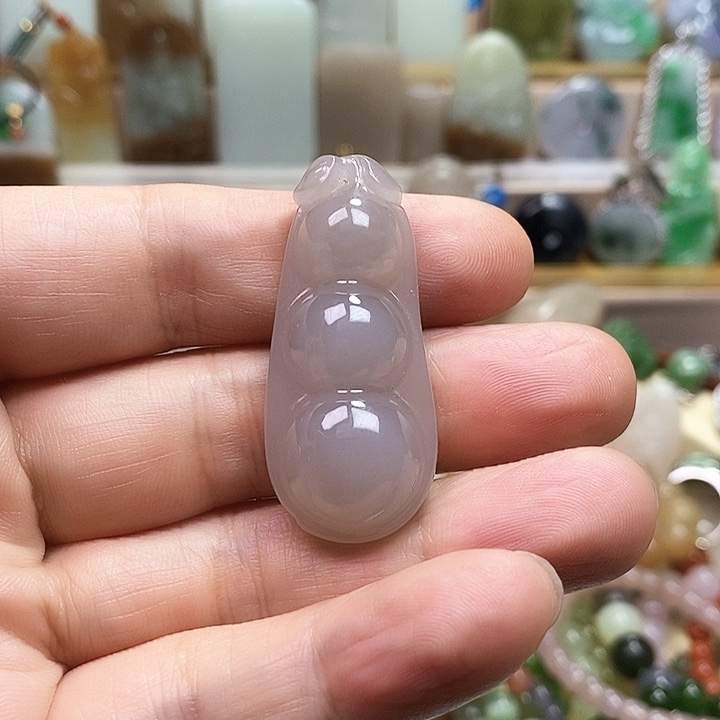 和田玉颈饰未镶嵌挚****机