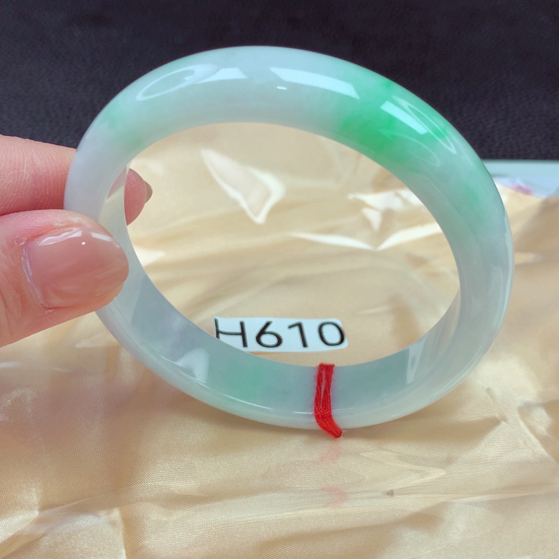 翡翠手镯未镶嵌手镯88