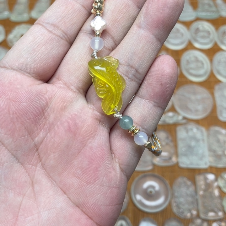 蛇纹石玉未镶嵌吊坠(赠链)