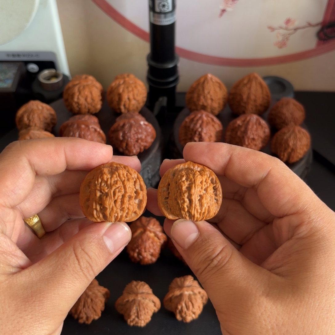 文玩核桃吊坠蓟县山地四座楼