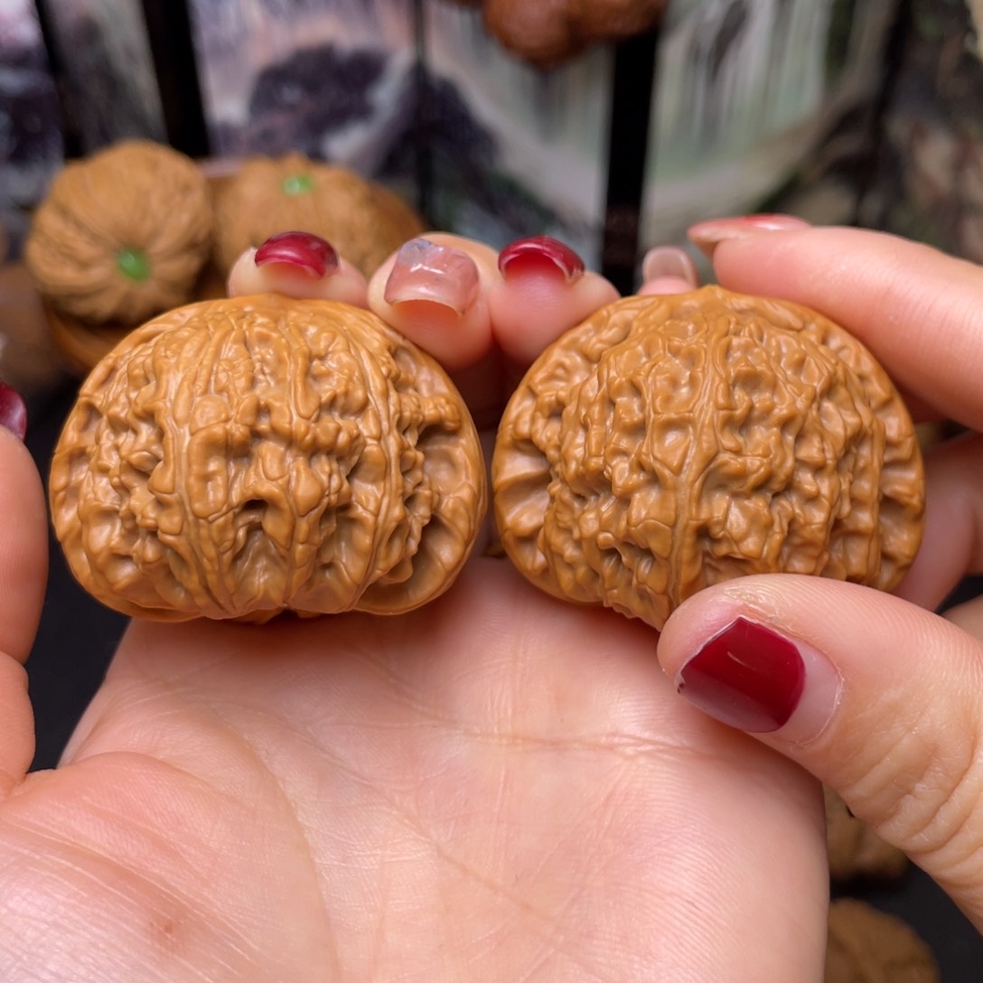 文玩核桃把件44白狮子