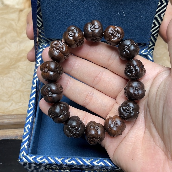 大叶紫檀（黑酸枝木类）