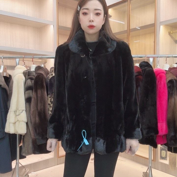 黑色翻领款yh0510