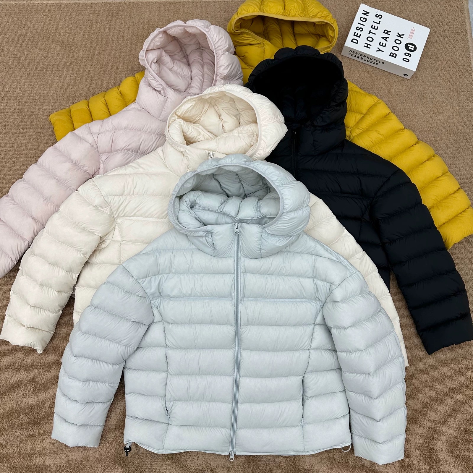 连帽防水保暖短款泡芙立领网红时尚休闲潮流宽松百搭加厚羽绒服