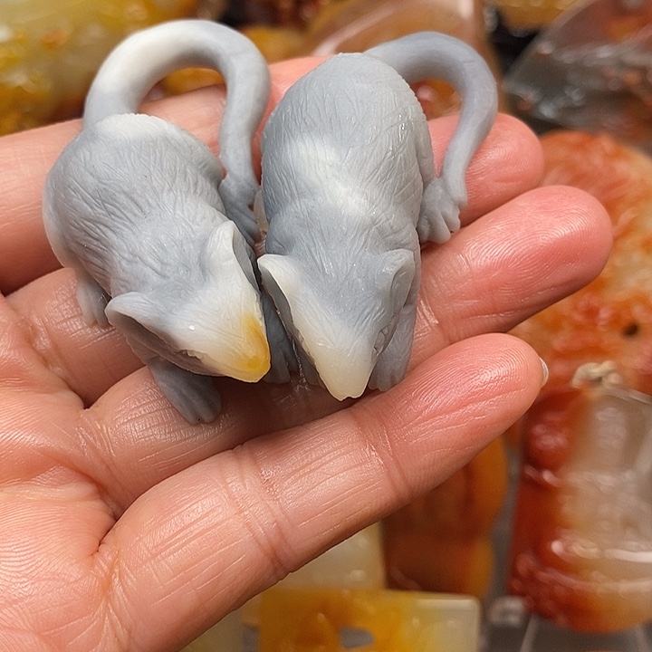 石英质玉（黄龙玉）合金颈饰