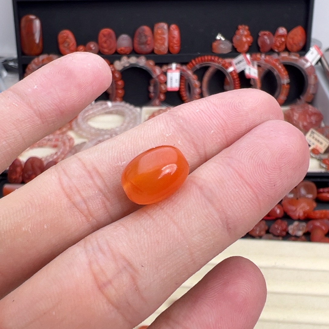 紫***n南红玛瑙未镶嵌颈饰枣珠