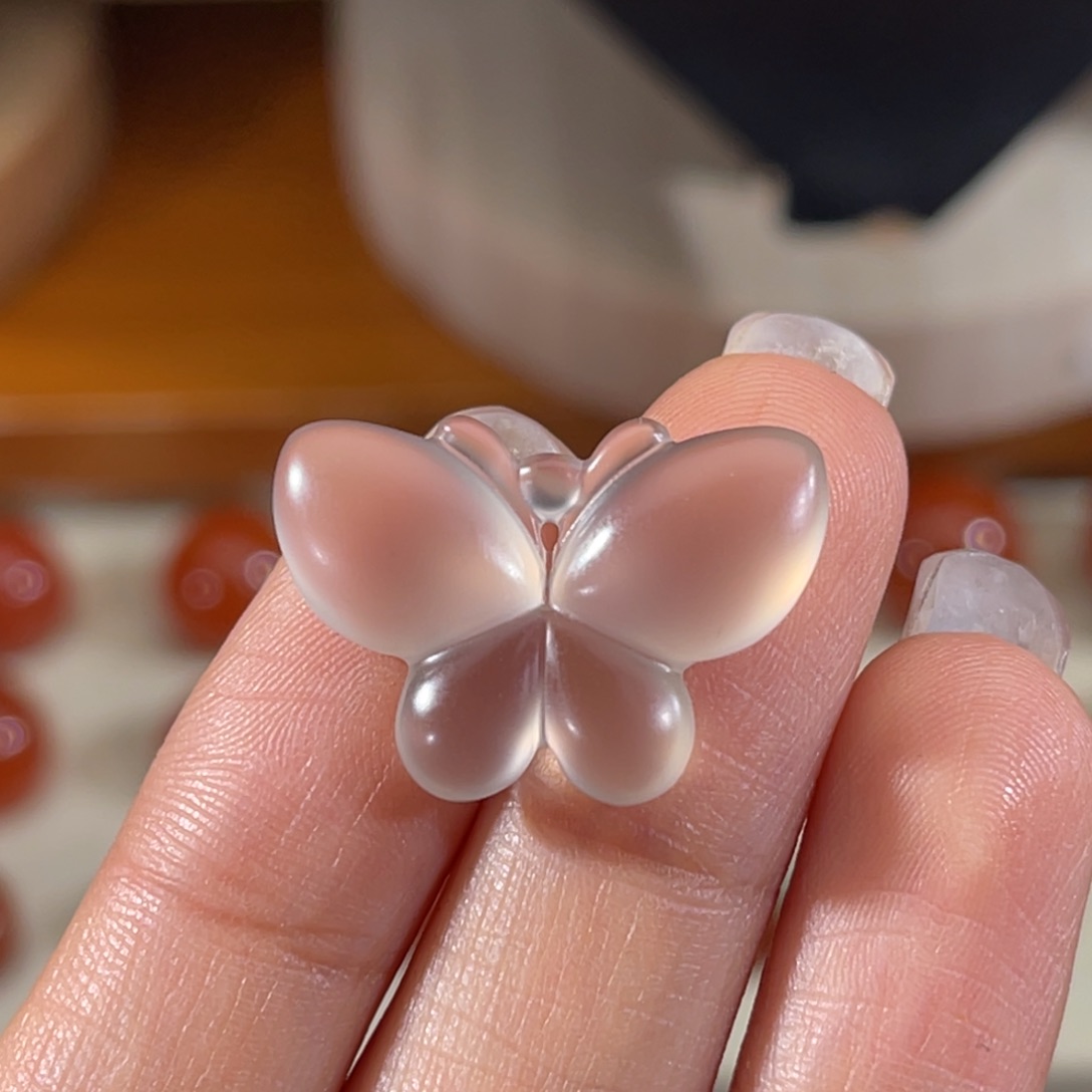 小***宝玛瑙/玉髓未镶嵌小蝴蝶 22.8x15.8mm 不退换