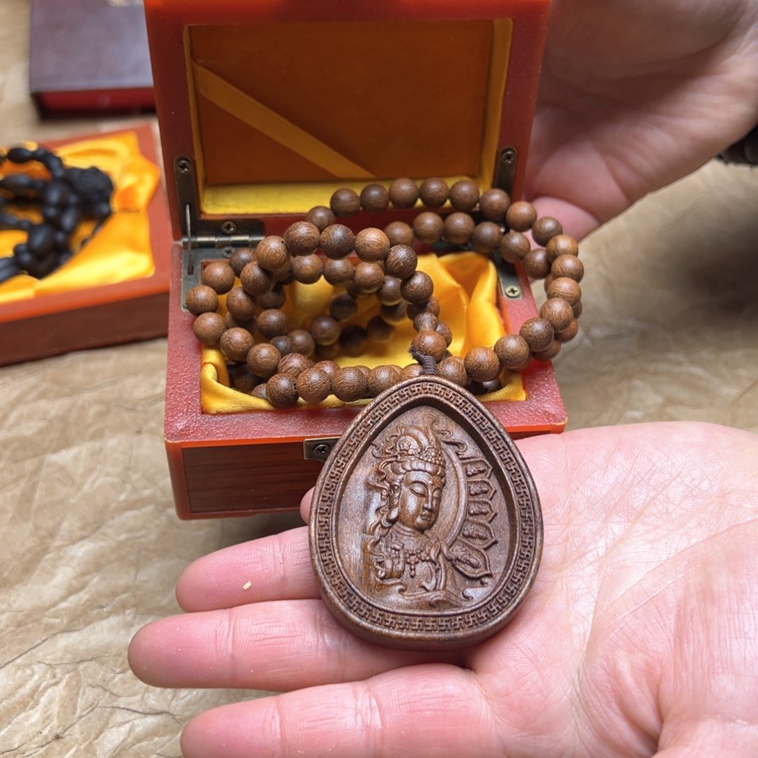 大叶紫檀（黑酸枝木类）