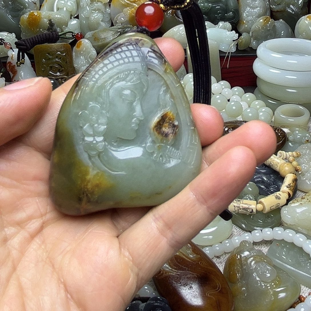 守***新和田玉未镶嵌把件