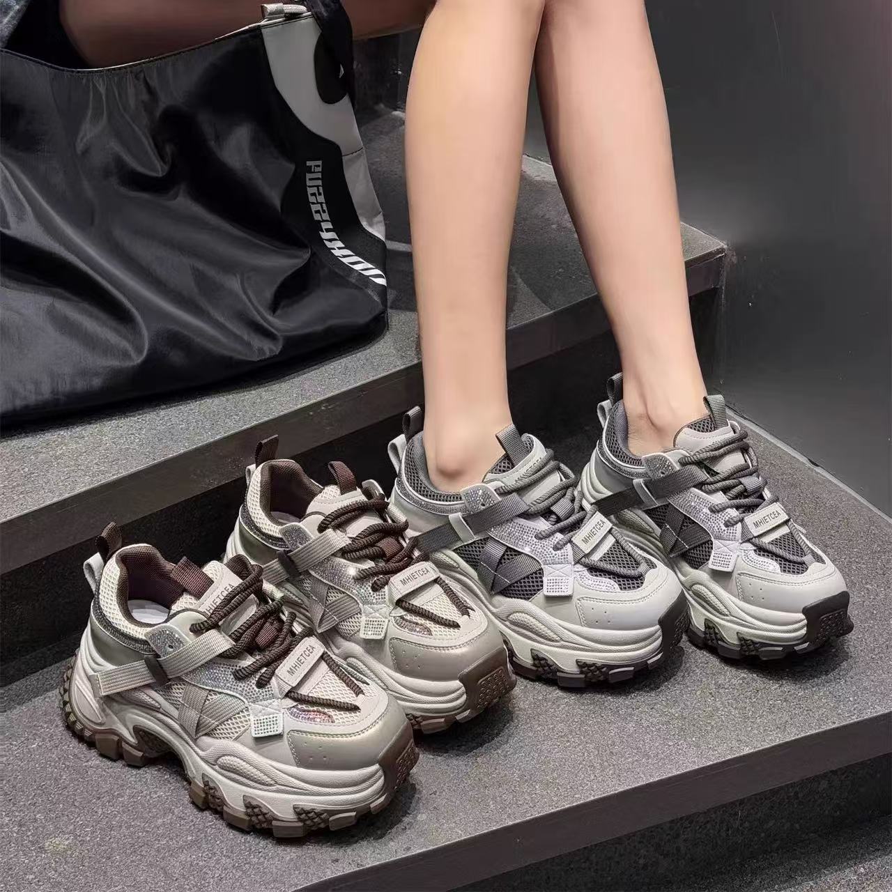 2025爆款时尚百搭女鞋