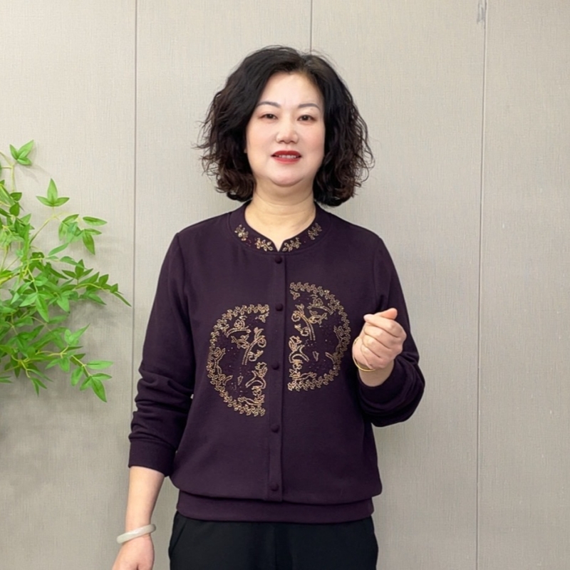 2025新款中老年妈妈冬季打底衫喜庆圆领烫钻国风加厚保暖气质上衣