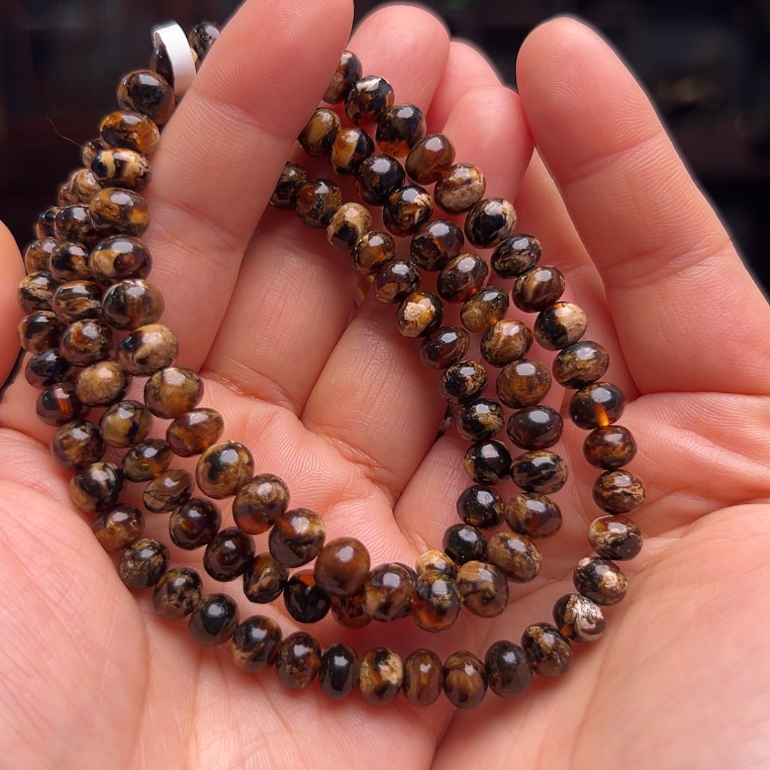 琥珀裸石未镶嵌抚顺琥珀20500。7m m