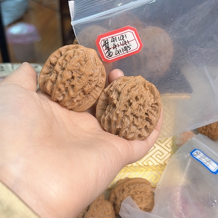 文玩核桃把件非嫁接马老四