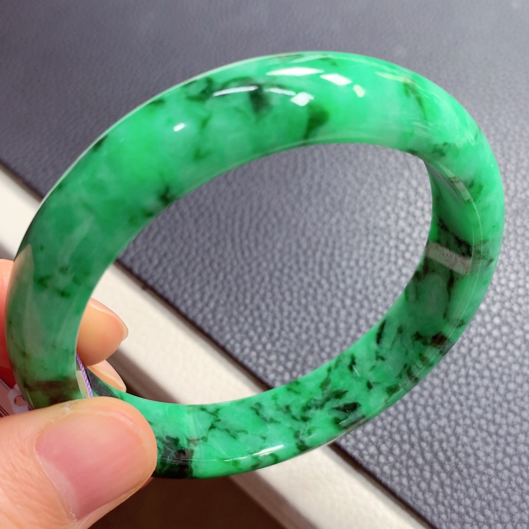 未镶嵌手镯翡翠珊*绒翡翠