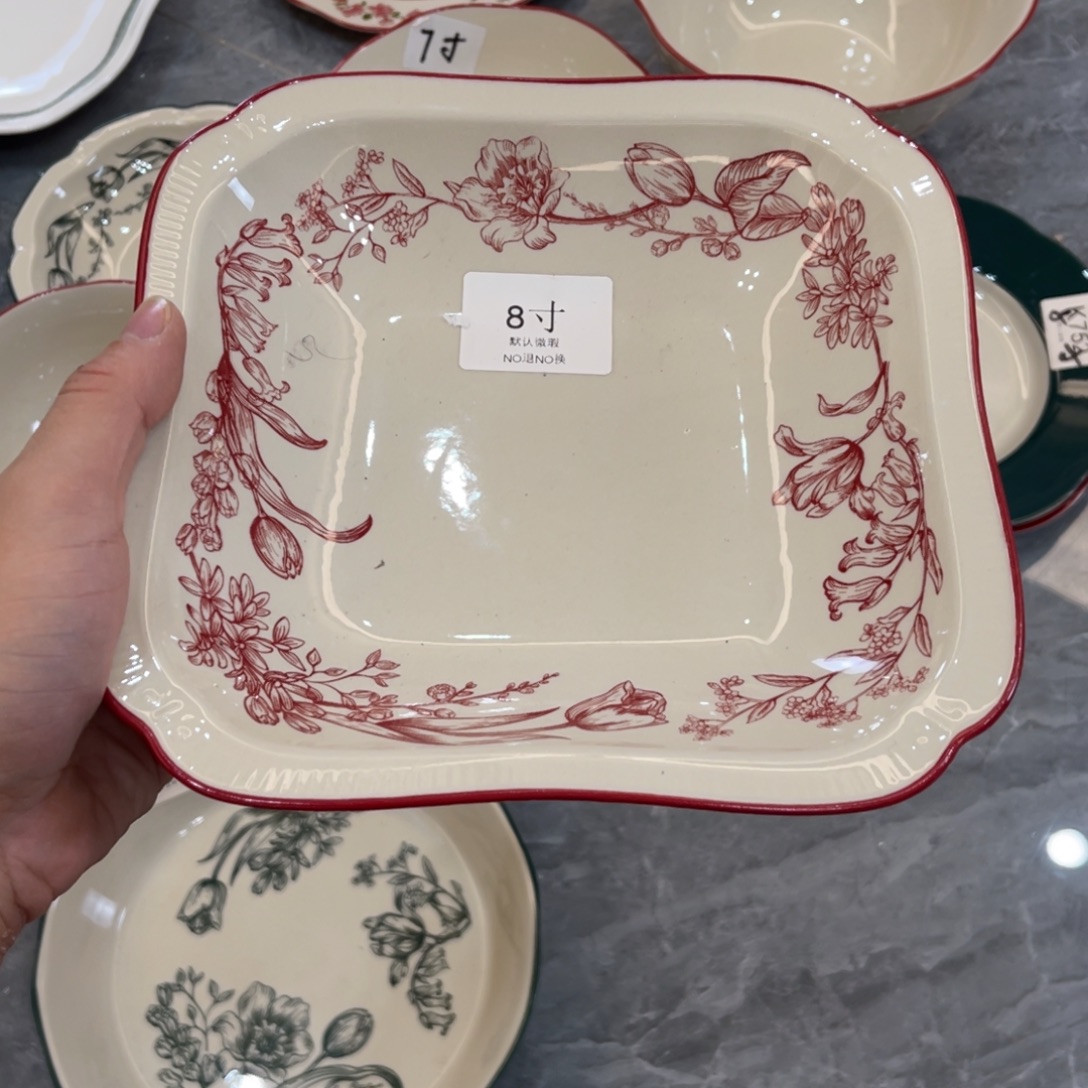 陶瓷微瑕餐具介意勿拍，满18飞！