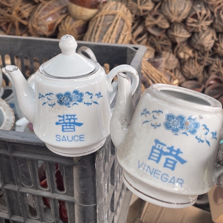 其他盘子碗砂锅都有