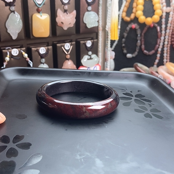 梦***海石英质玉手镯未镶嵌