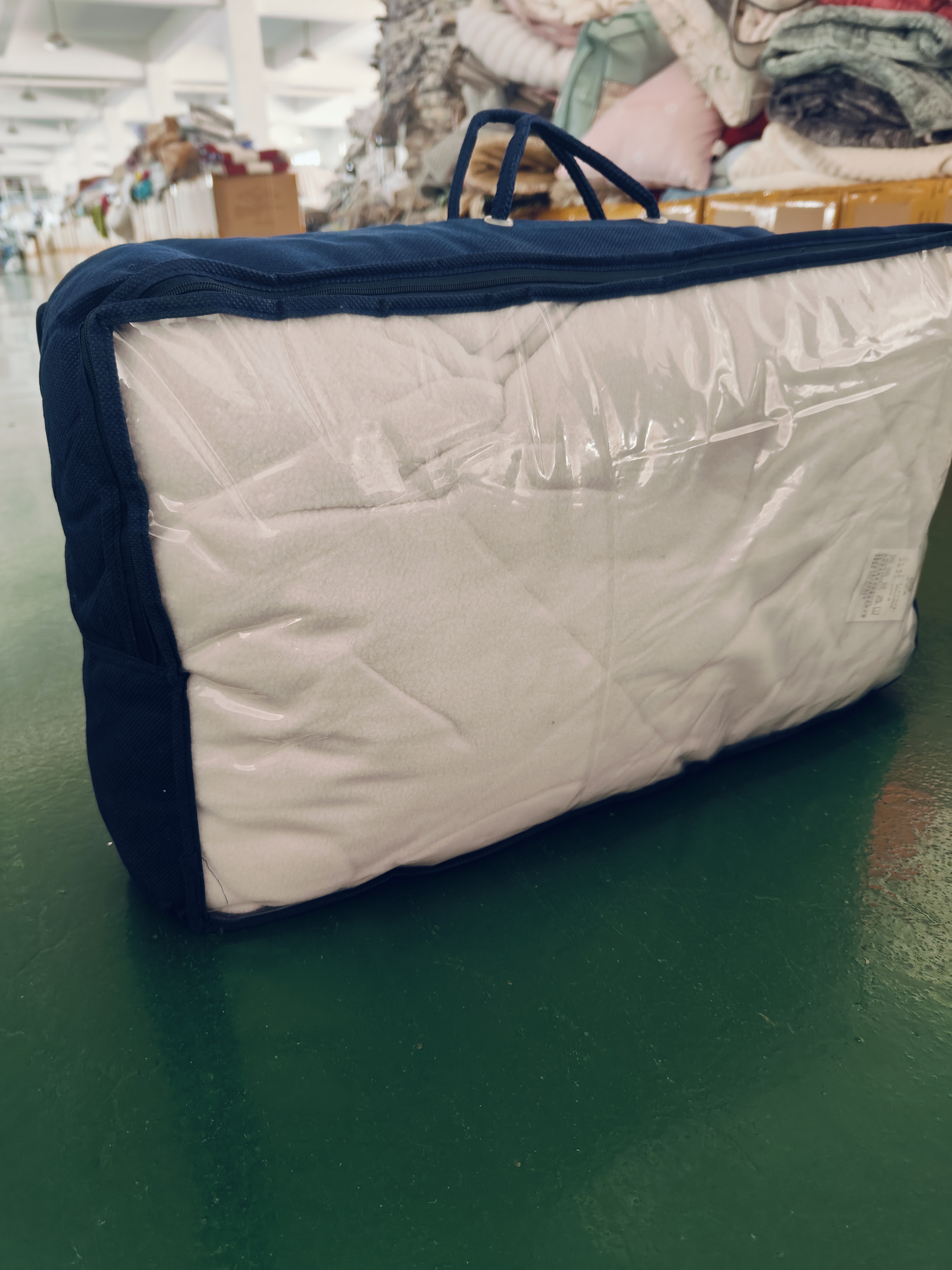 高品质白色颗粒绒被子尺寸约200*230左右重量4.2斤