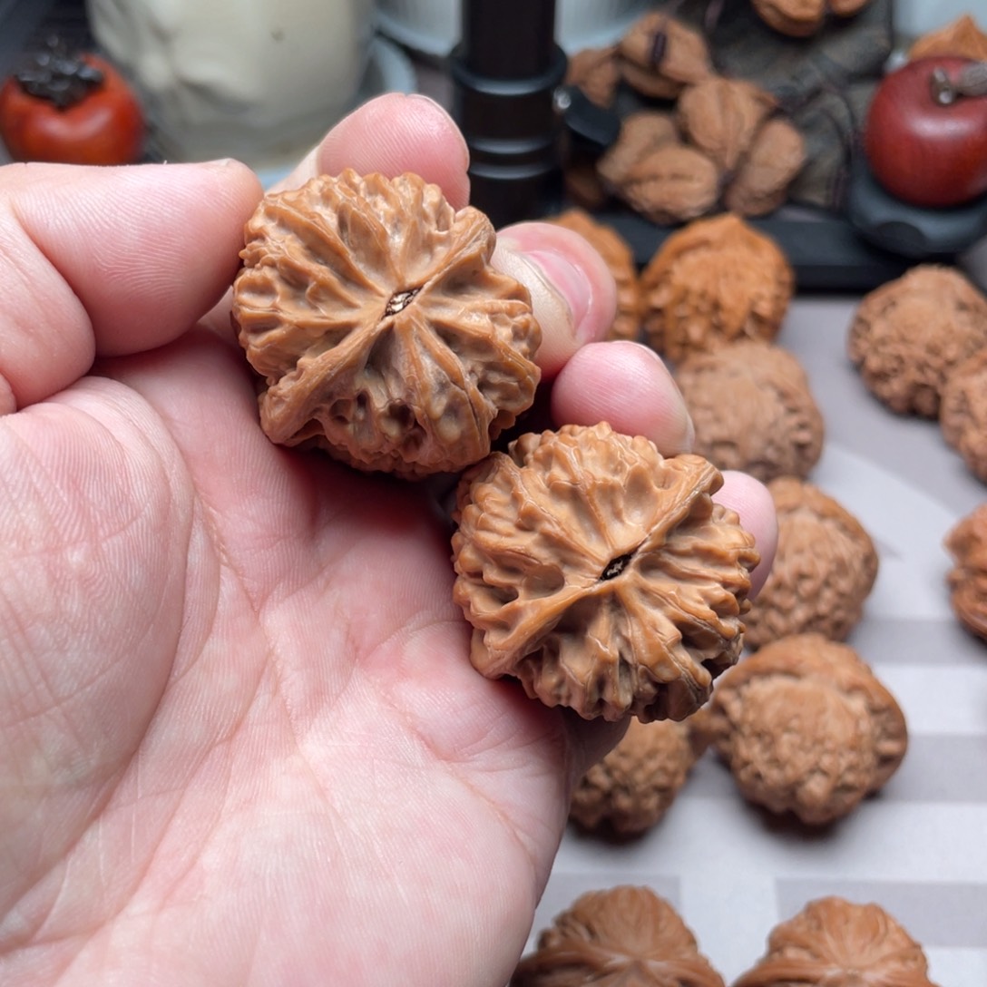 文玩核桃吊坠温*西北