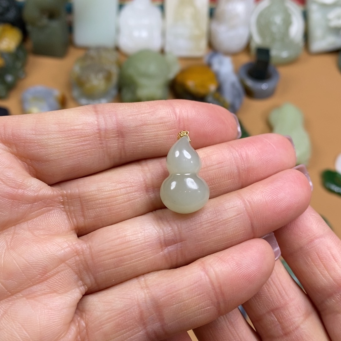 和田玉颈饰18K金镶嵌