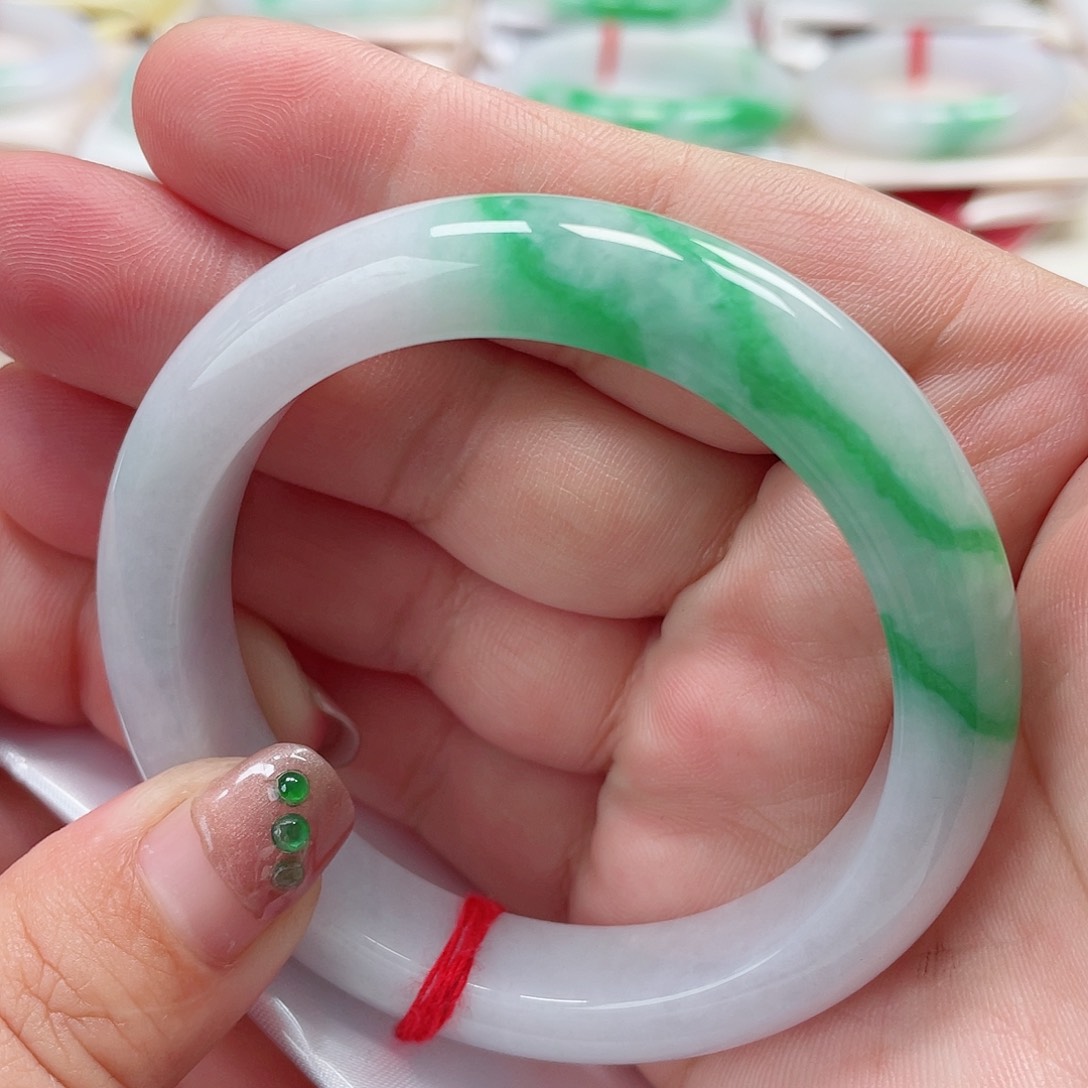 翡翠未镶嵌手镯缅甸翡翠手镯55圈