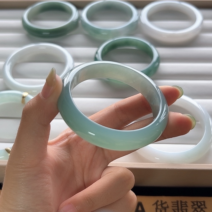 未镶嵌手镯翡翠小*苏