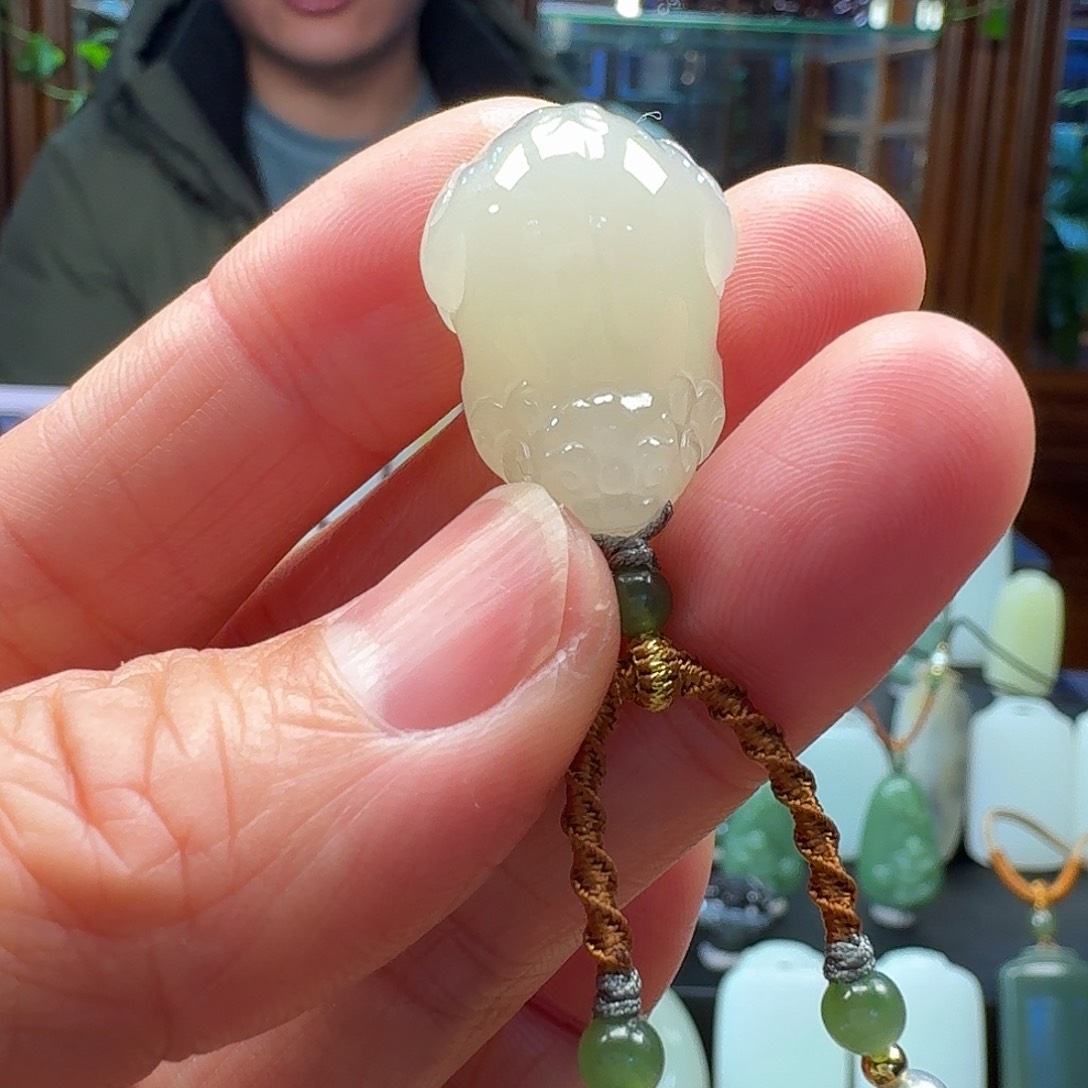 和田玉颈饰未镶嵌