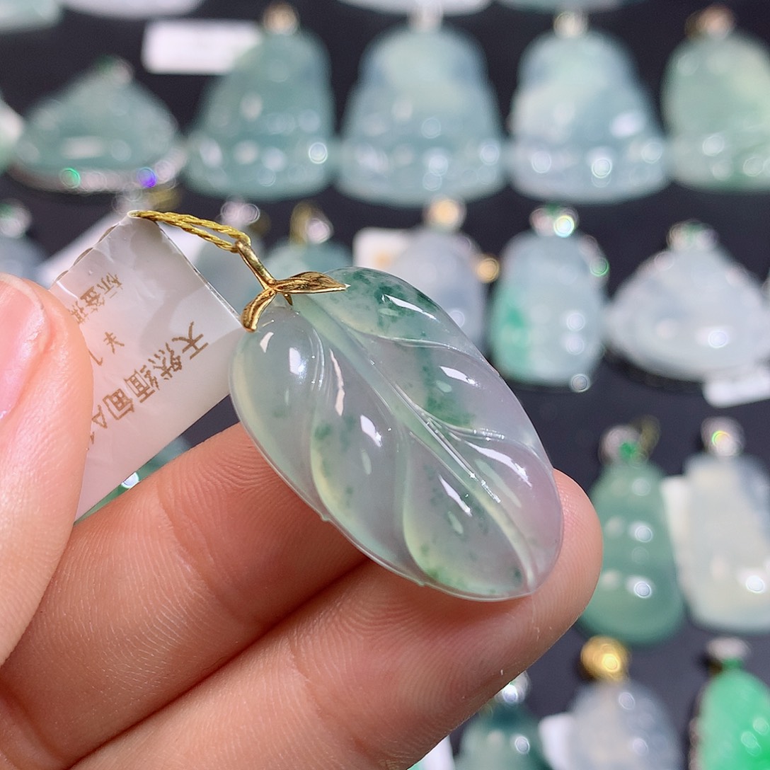 翡翠18K金镶嵌颈饰天然缅甸a货翡翠叶子