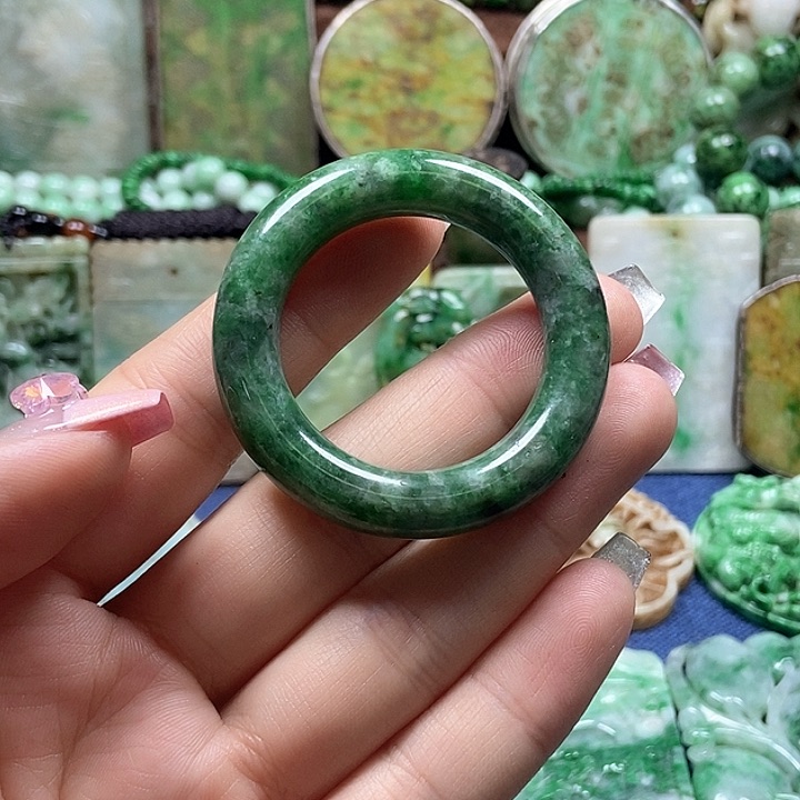 翡翠颈饰未镶嵌000000000