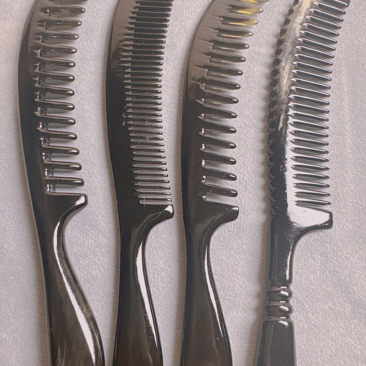 天然手柄牛角小条梳