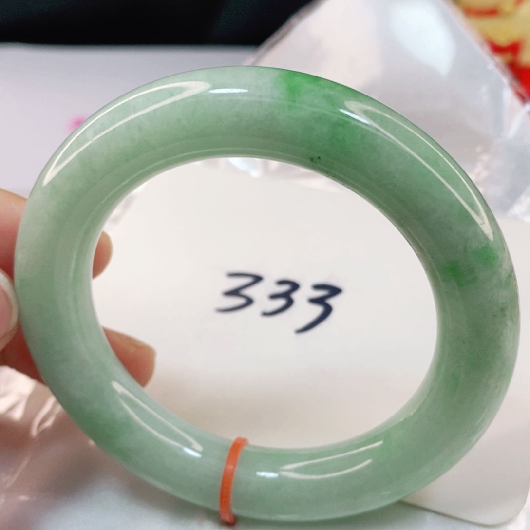 翡翠手镯未镶嵌54.8圈口圆条