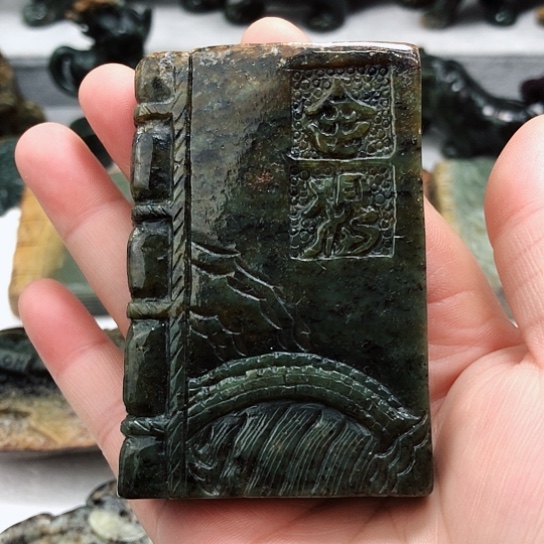 岫岩河磨玉（透闪石质玉）把件未镶嵌