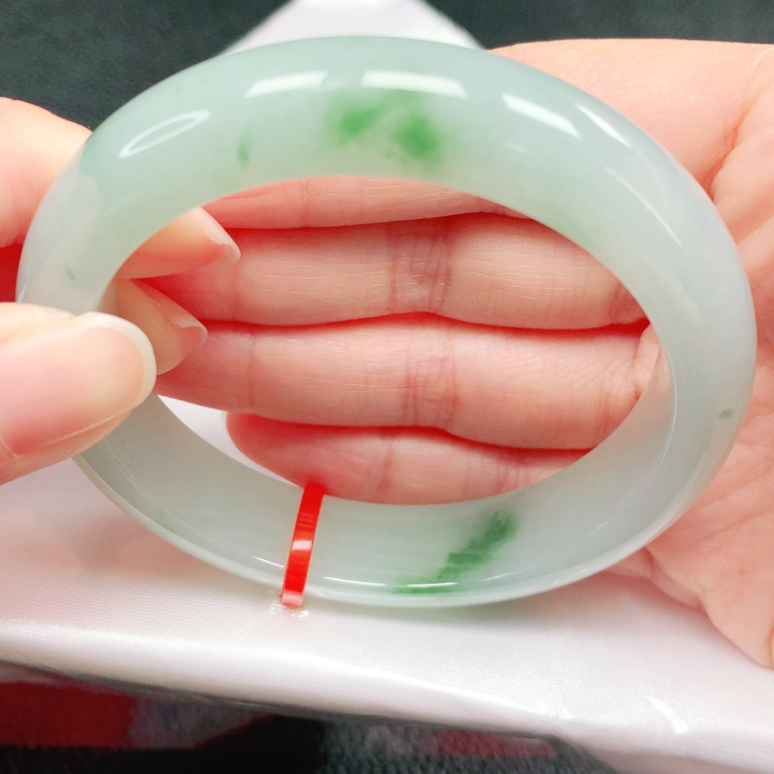 翡翠未镶嵌手镯56圈