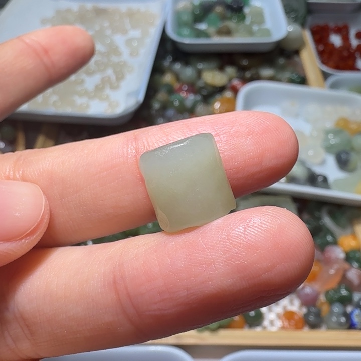 和田玉未镶嵌珠宝半成品