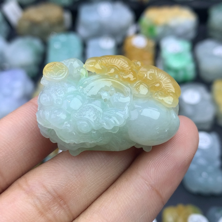 翡翠颈饰未镶嵌星*天然缅甸翡翠