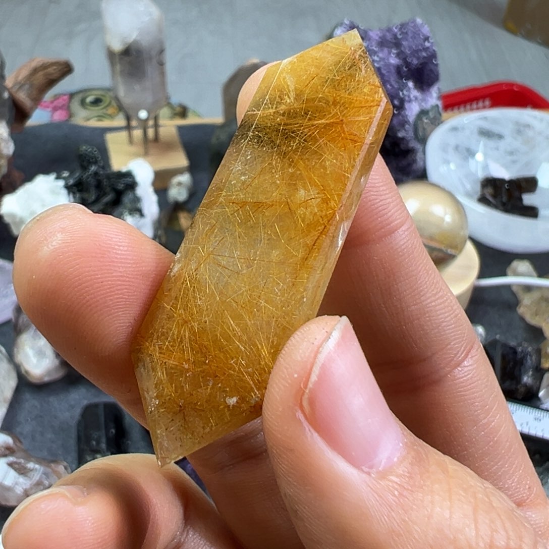 中***官石材发晶双尖精品