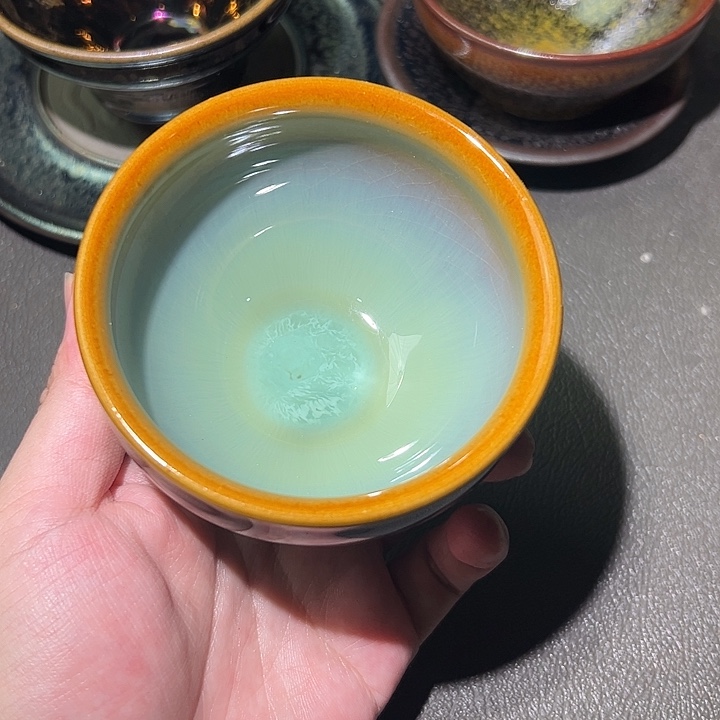 茶盏好吧那我们去找地方