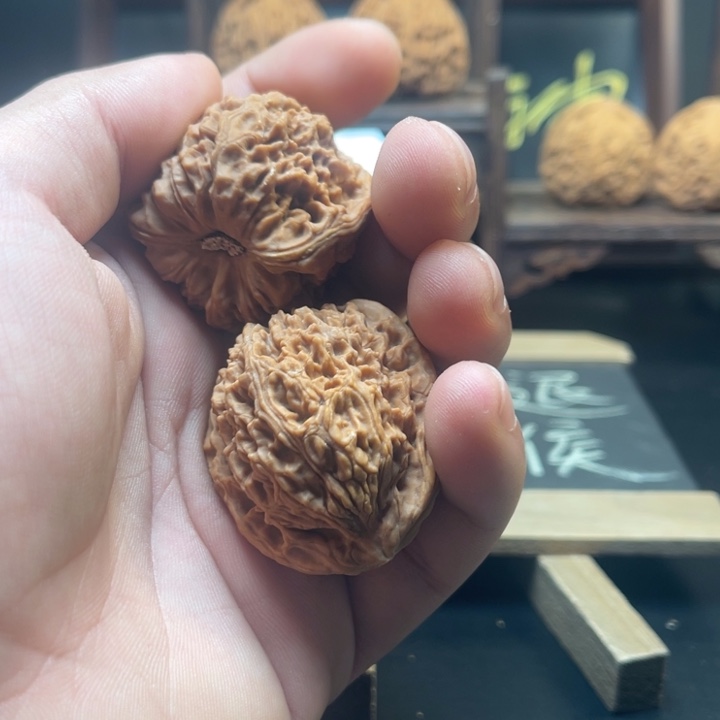 烟***东大叶紫檀（黑酸枝木类）